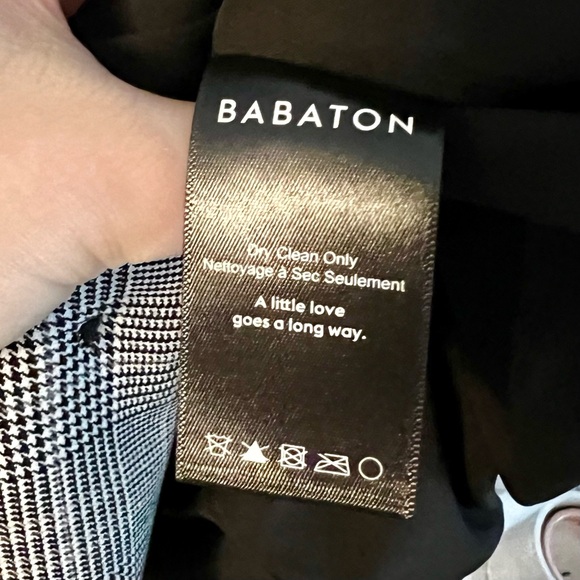 Aritzia Babaton Samuel Blazer - Light Glencheck/Black/White Plaid - Picture 5 of 10